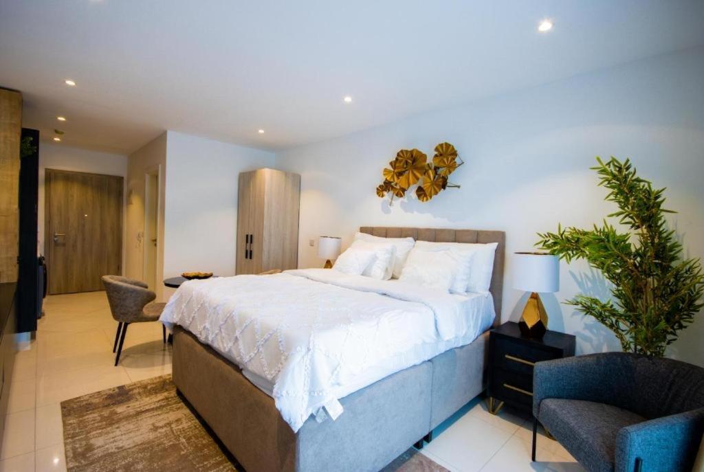 Splendid Apartments @ The Lennox Accra Luaran gambar